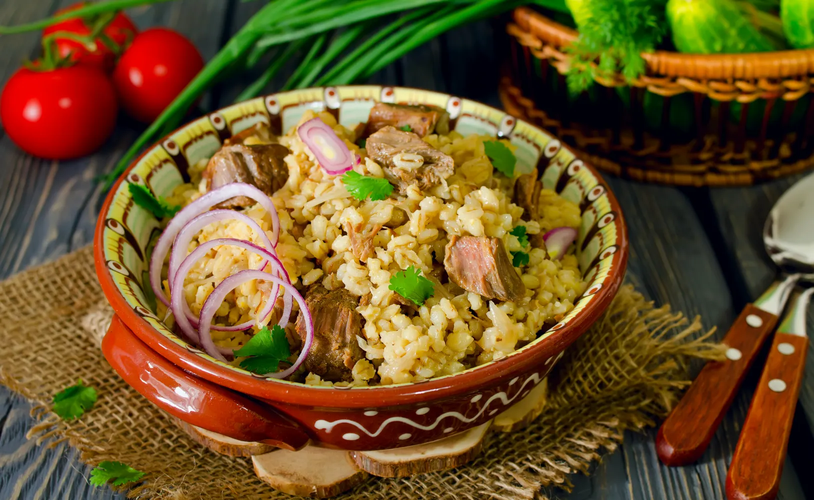 Come cucinare correttamente l'orzo perlato con la carne in modo che piaccia a tutti i membri della famiglia