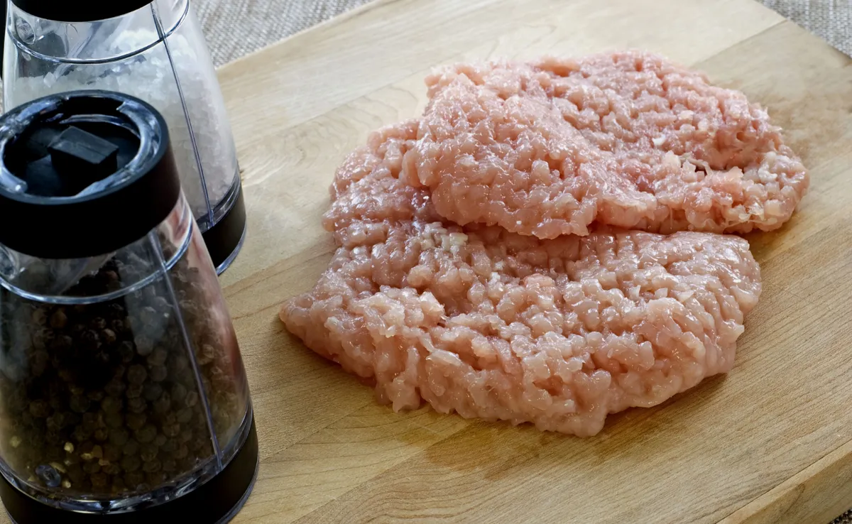 Come cucinare delle strepitose cotolette con l'aggiunta di due ingredienti atipici