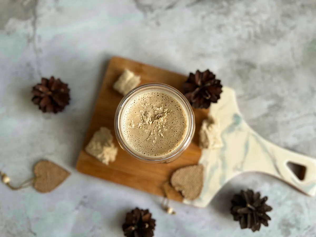 Cosa succede se aggiungi halva al caffè?