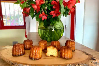 Canelé - Cupcake francesi con crosta di caramello