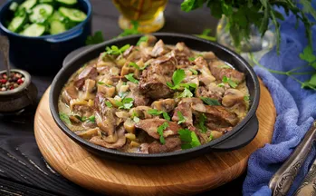 Come cucinare il fegato alla Stroganov? Ricetta semplice dettagliata e utili consigli di cucina