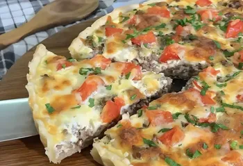 Da tre anni faccio il pasticcio di carne usando solo questa ricetta. Risulta molto succoso e delizioso. Consiglio a tutti di provarla.