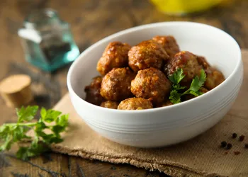 Polpette di pollo succose - economiche, gustose e facili da preparare