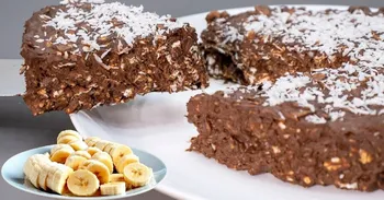 Torta d'avena con banana e cacao