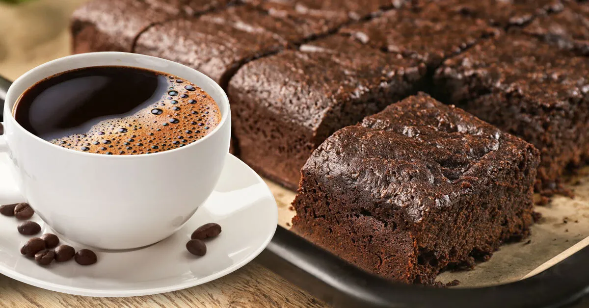 Torta al caffè sull'acqua